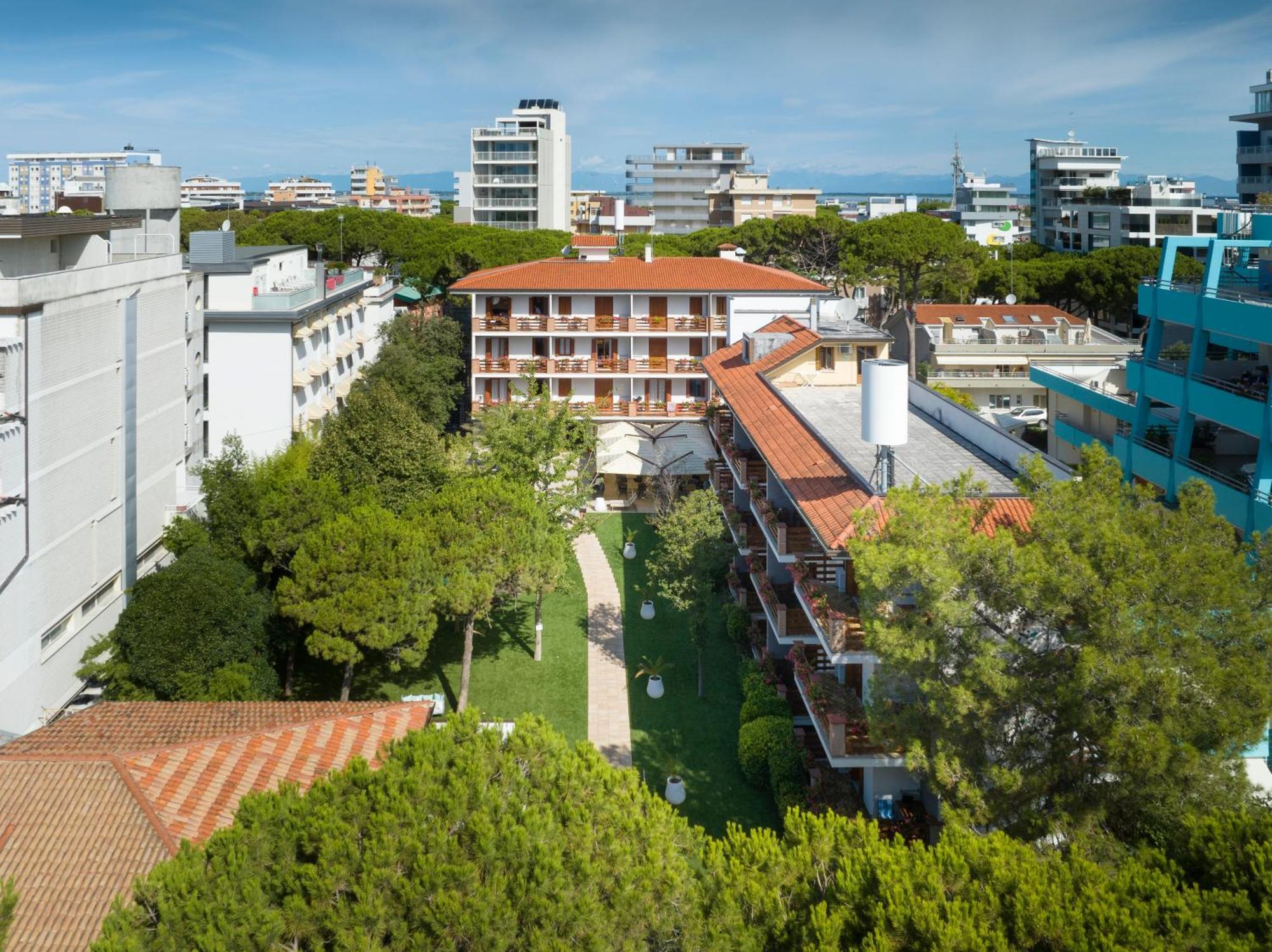 Hotel Capanna D'Oro Lignano Sabbiadoro Exterior foto