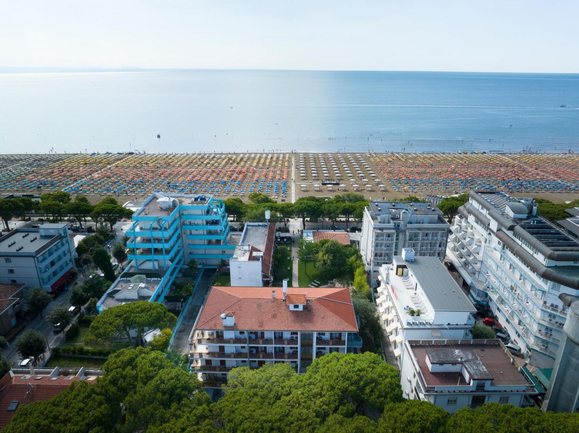 Hotel Capanna D'Oro Lignano Sabbiadoro Exterior foto