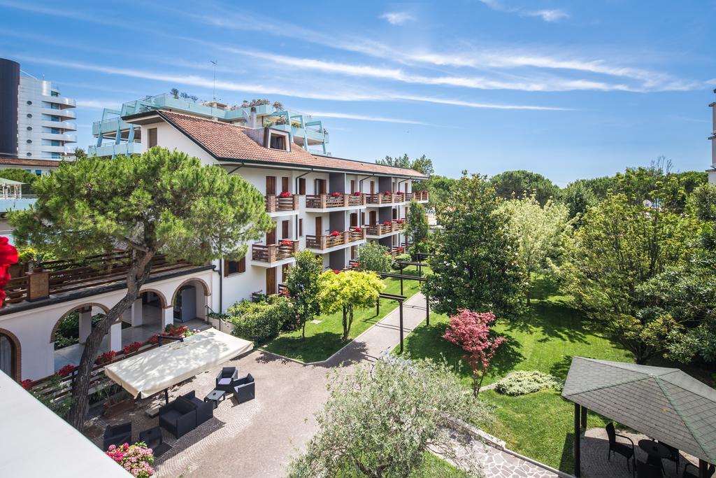 Hotel Capanna D'Oro Lignano Sabbiadoro Exterior foto