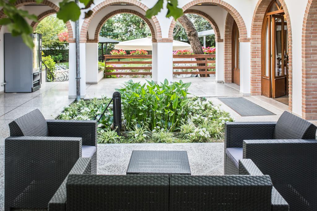 Hotel Capanna D'Oro Lignano Sabbiadoro Exterior foto