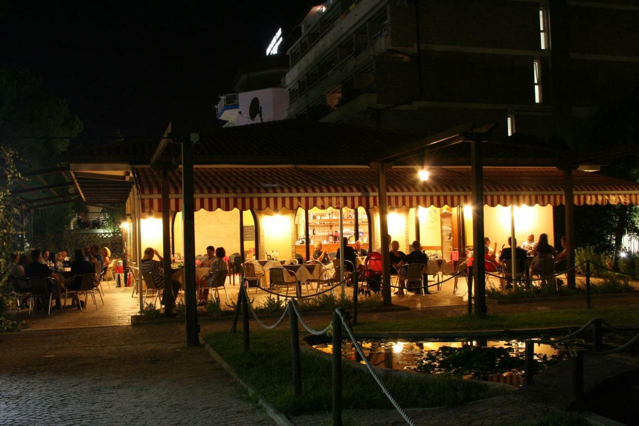 Hotel Capanna D'Oro Lignano Sabbiadoro Exterior foto